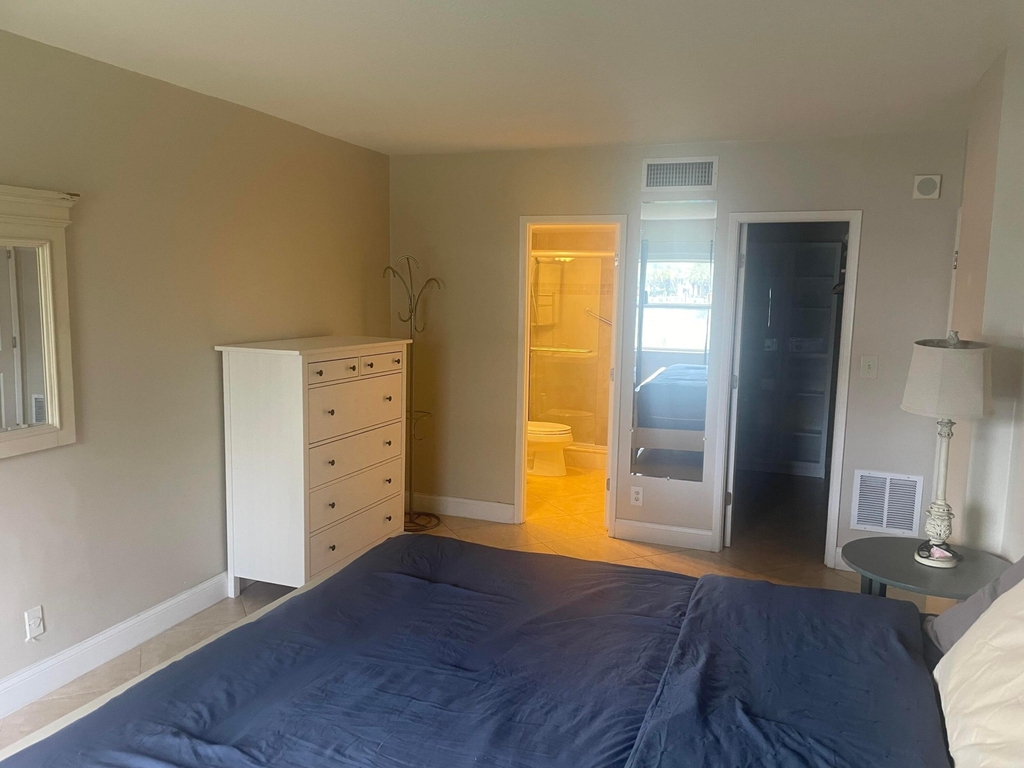 2900 Ne 30th Street - Photo 8