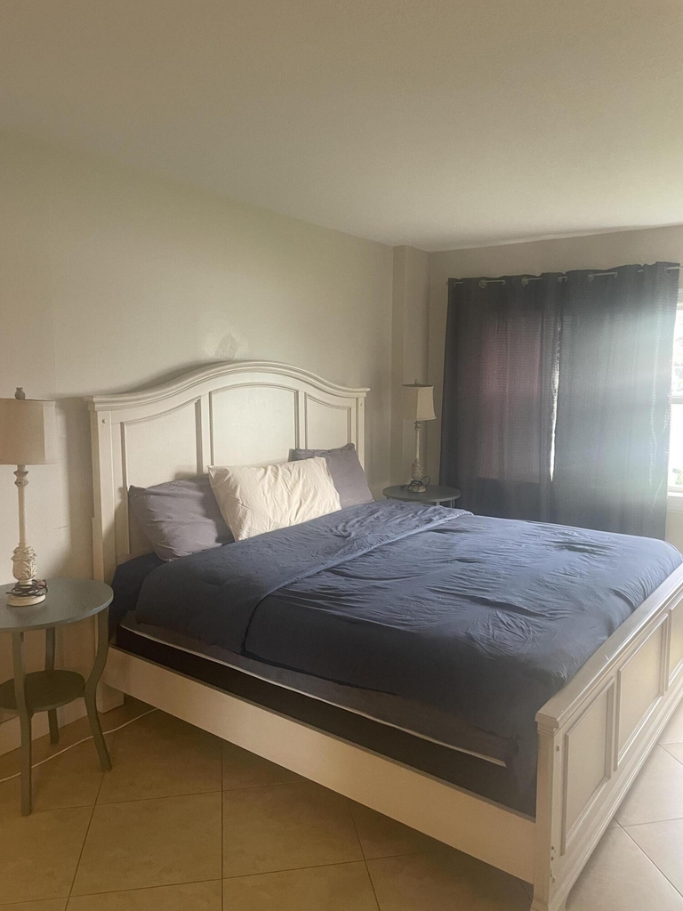 2900 Ne 30th Street - Photo 7