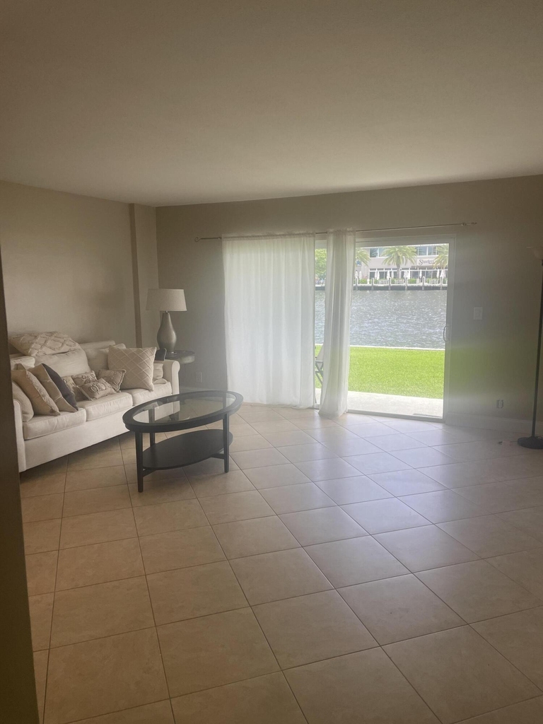 2900 Ne 30th Street - Photo 6