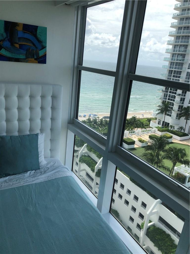 6423 Collins Avenue - Photo 11