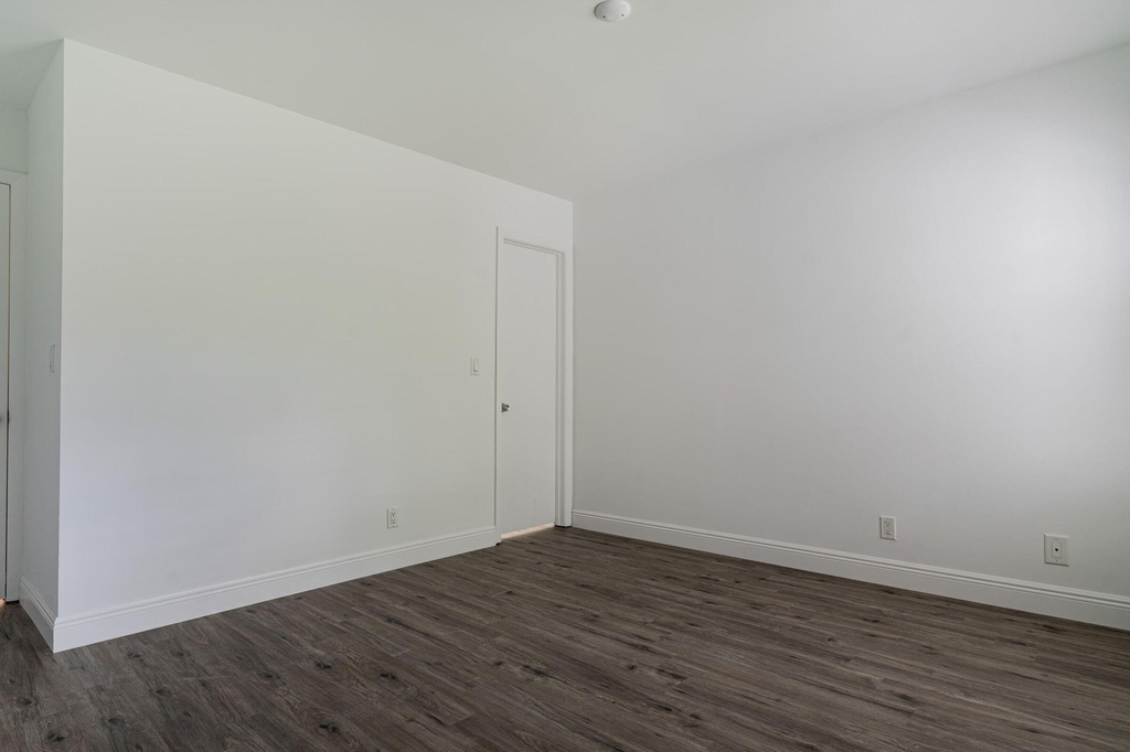 5300 Breadfruit Circle - Photo 13
