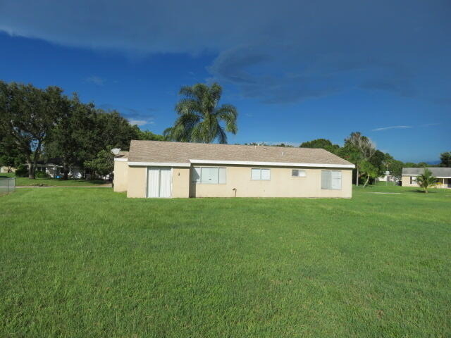 374 Sw Eastport Circle - Photo 13