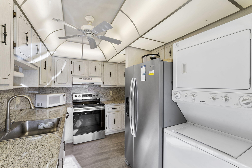 1050 Citrus Way - Photo 7