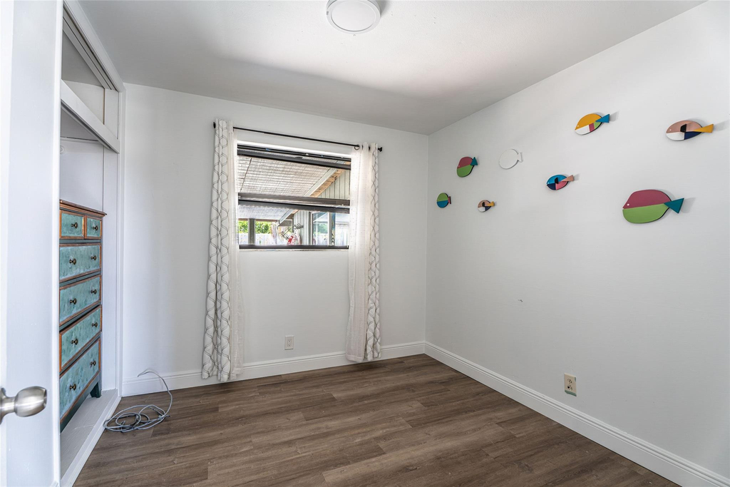 12053 Colony Avenue - Photo 13