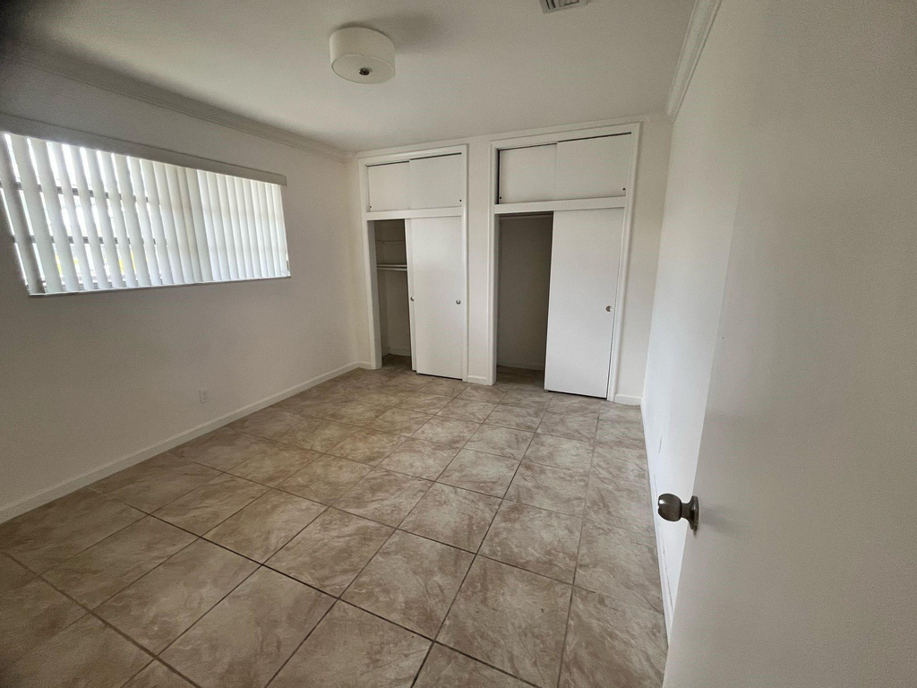 3808 N Polk Street - Photo 2