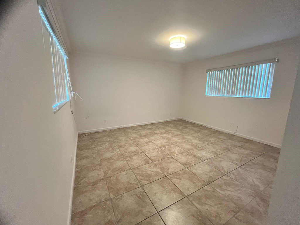 3808 N Polk Street - Photo 10
