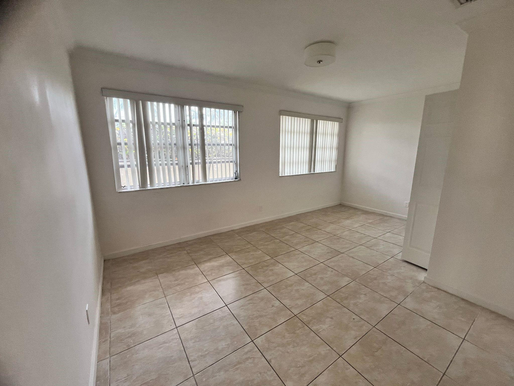 3808 N Polk Street - Photo 4