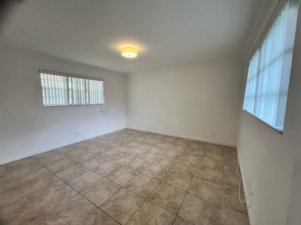 3808 N Polk Street - Photo 7