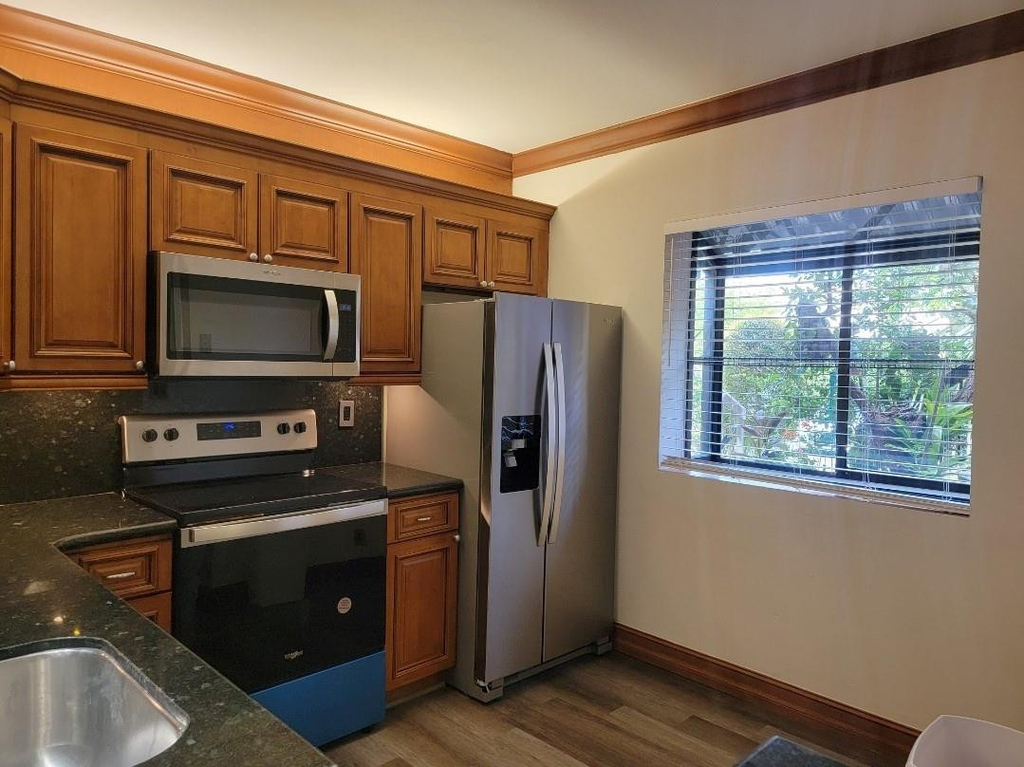 1001 Se 6th Avenue - Photo 8