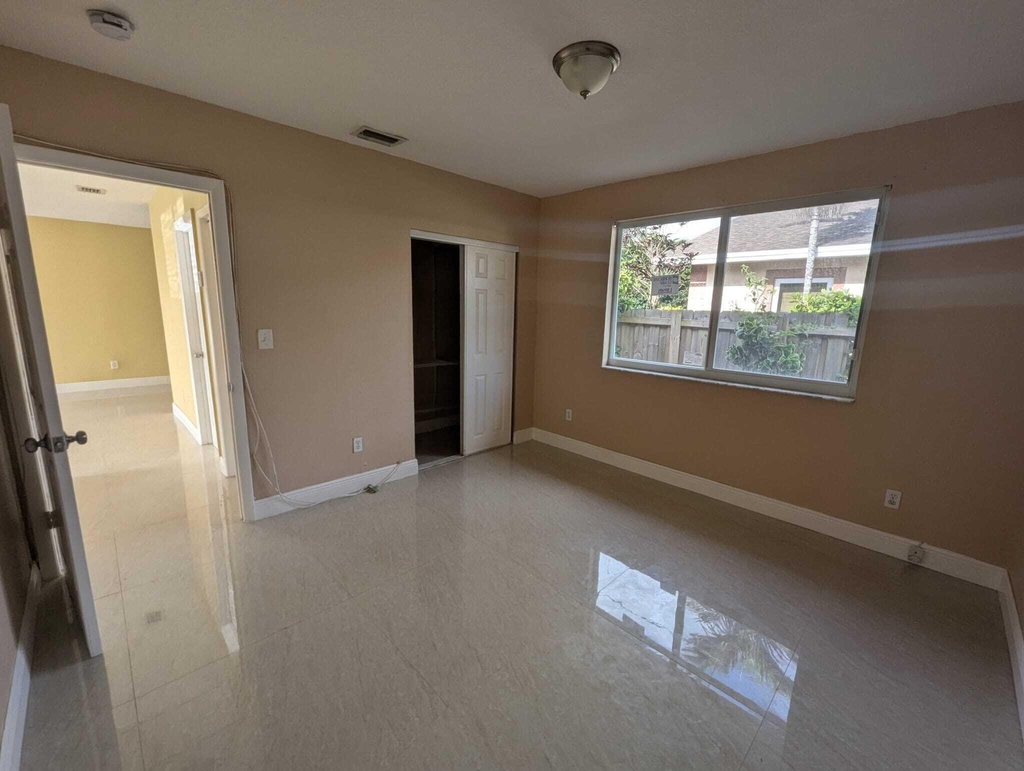 1571 Ne 109th Street - Photo 9