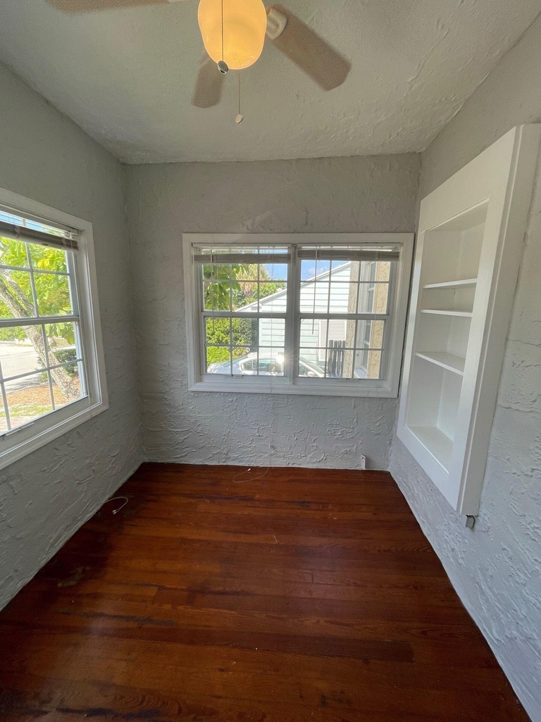736 Omar Road - Photo 2