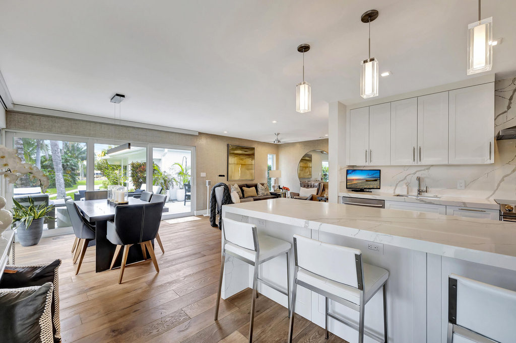1212 Hillsboro Mile - Photo 12