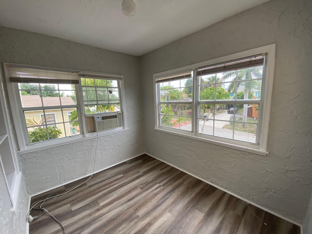 736 Omar Road - Photo 7