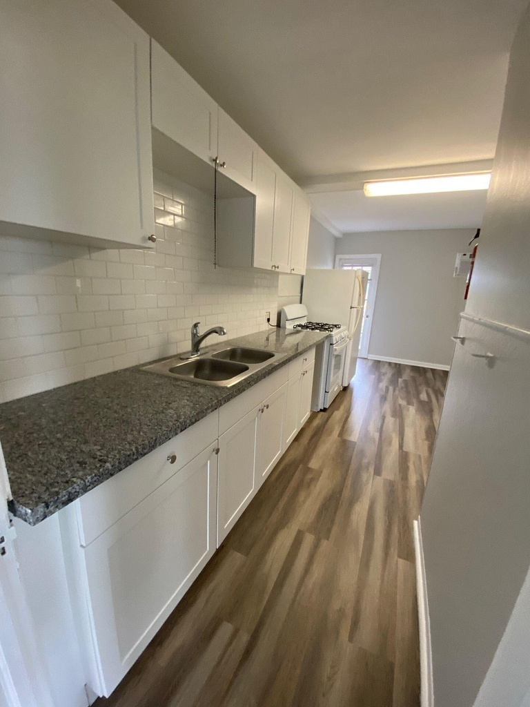 736 Omar Road - Photo 4