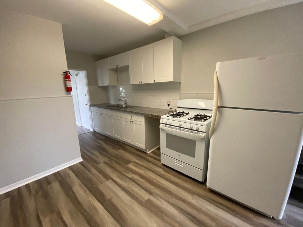 736 Omar Road - Photo 2