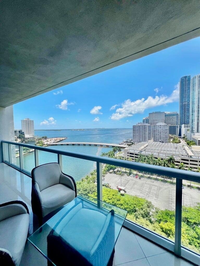 495 Brickell Avenue - Photo 3
