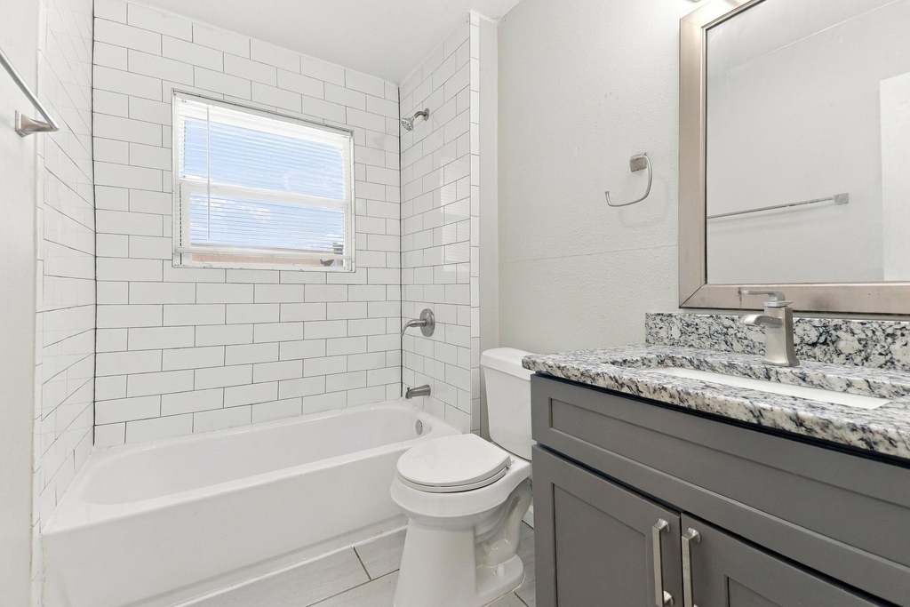 2420 Bamboo Street - Photo 12