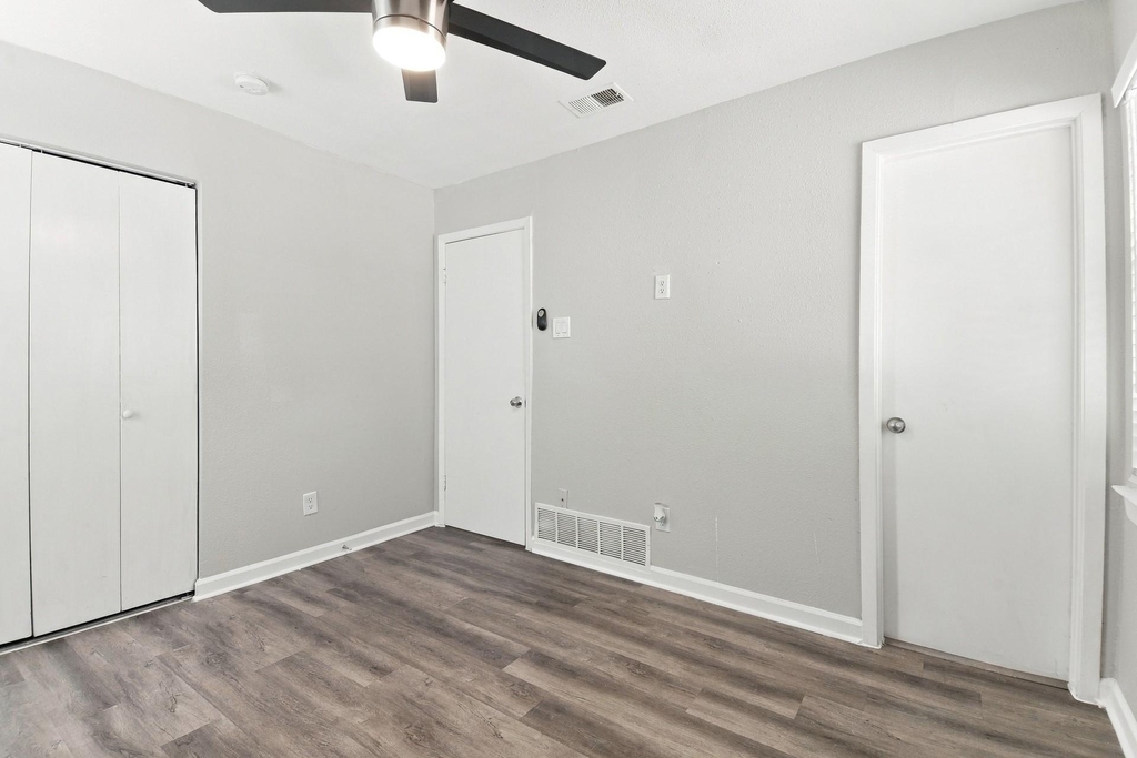 2420 Bamboo Street - Photo 7