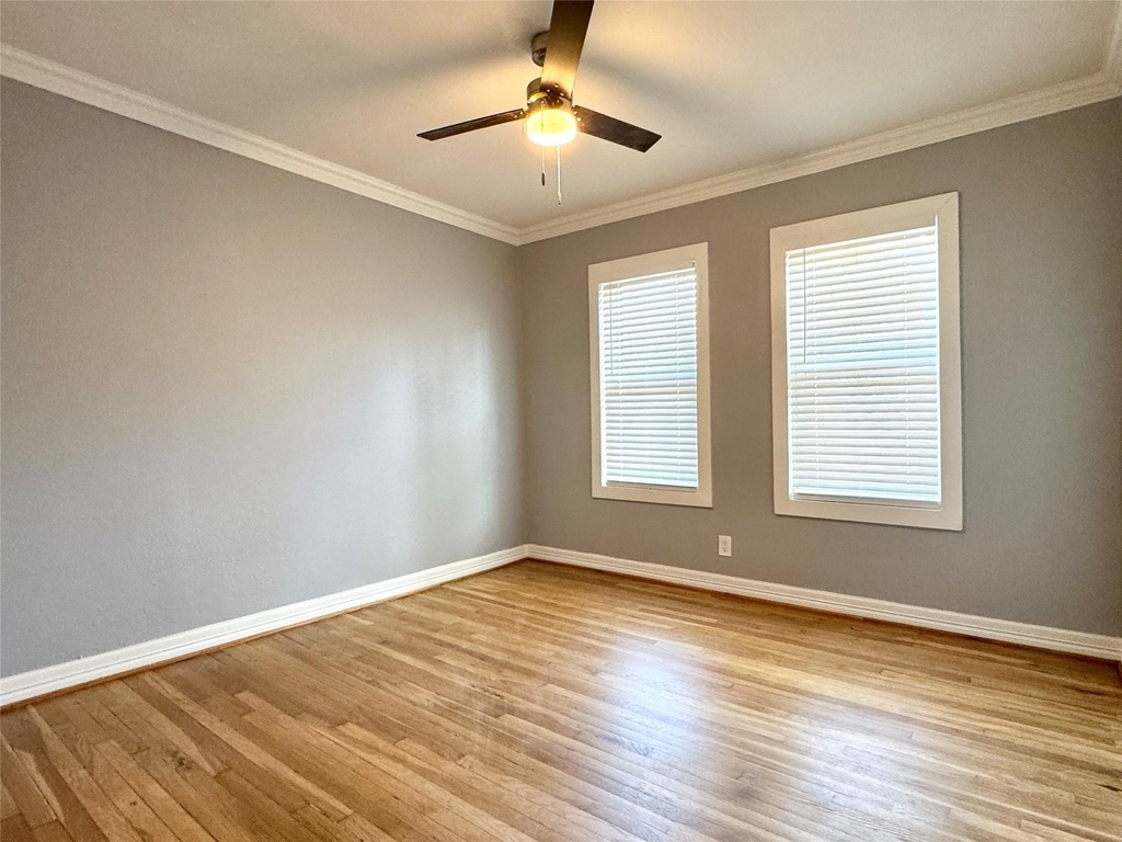 6006 Worth Street - Photo 3