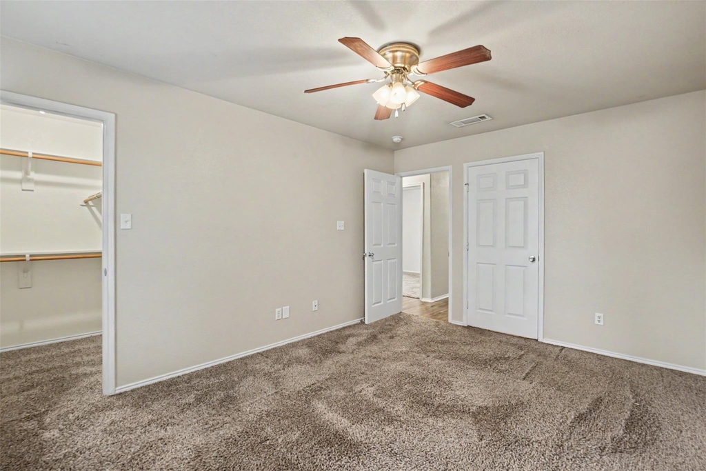 8028 Tanner Avenue - Photo 15