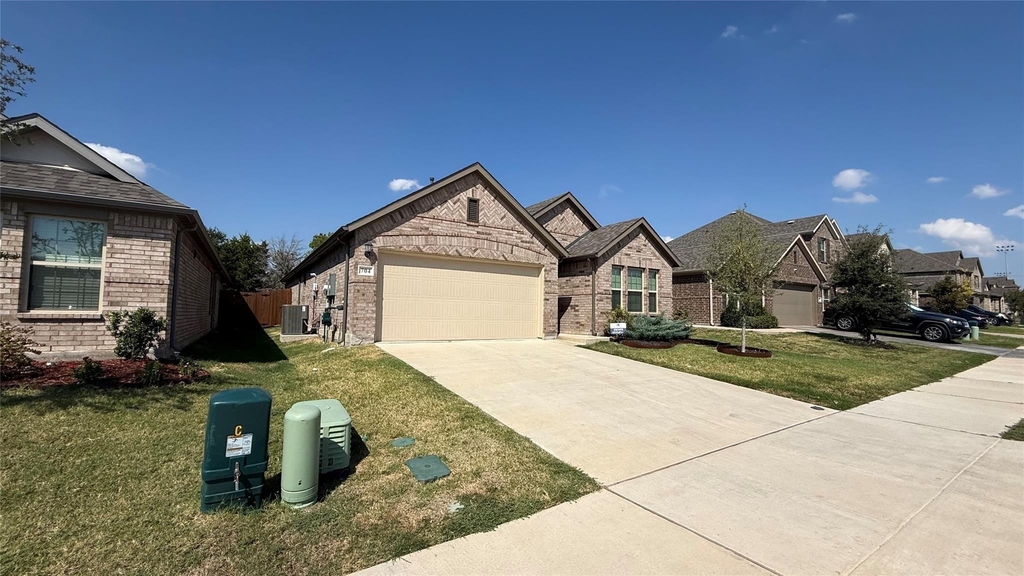 704 Big Bend Parkway - Photo 2