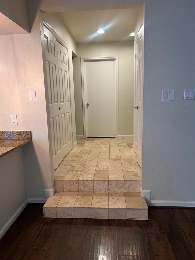 7525 Holly Hill Drive - Photo 4
