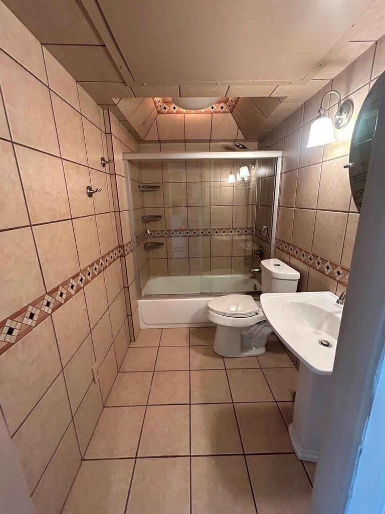 4112 Bowser Avenue - Photo 4