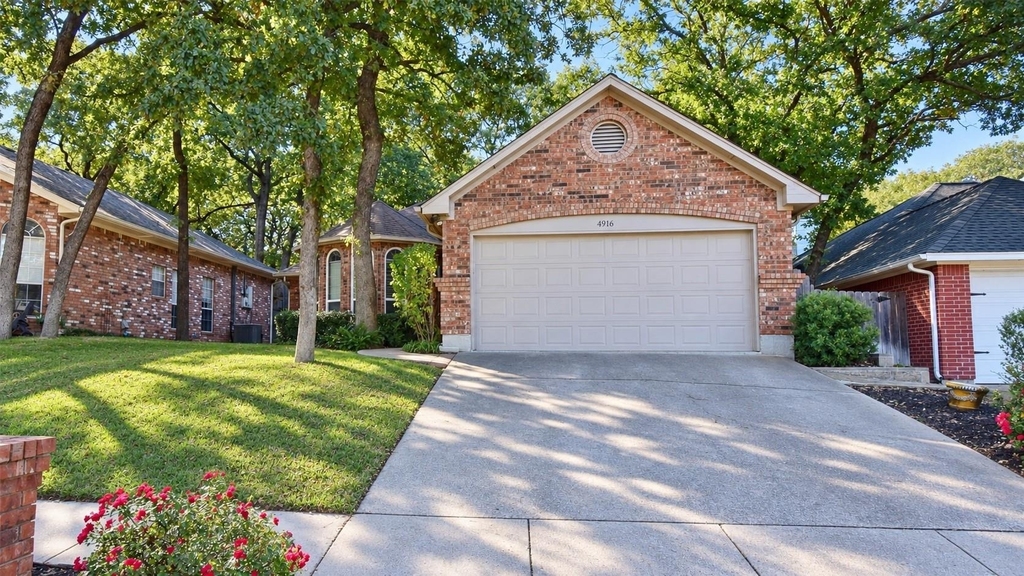 4916 Canberra Lane - Photo 0