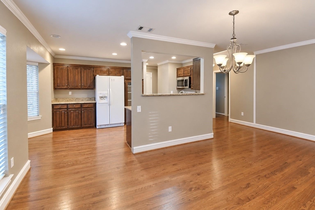 4916 Canberra Lane - Photo 7