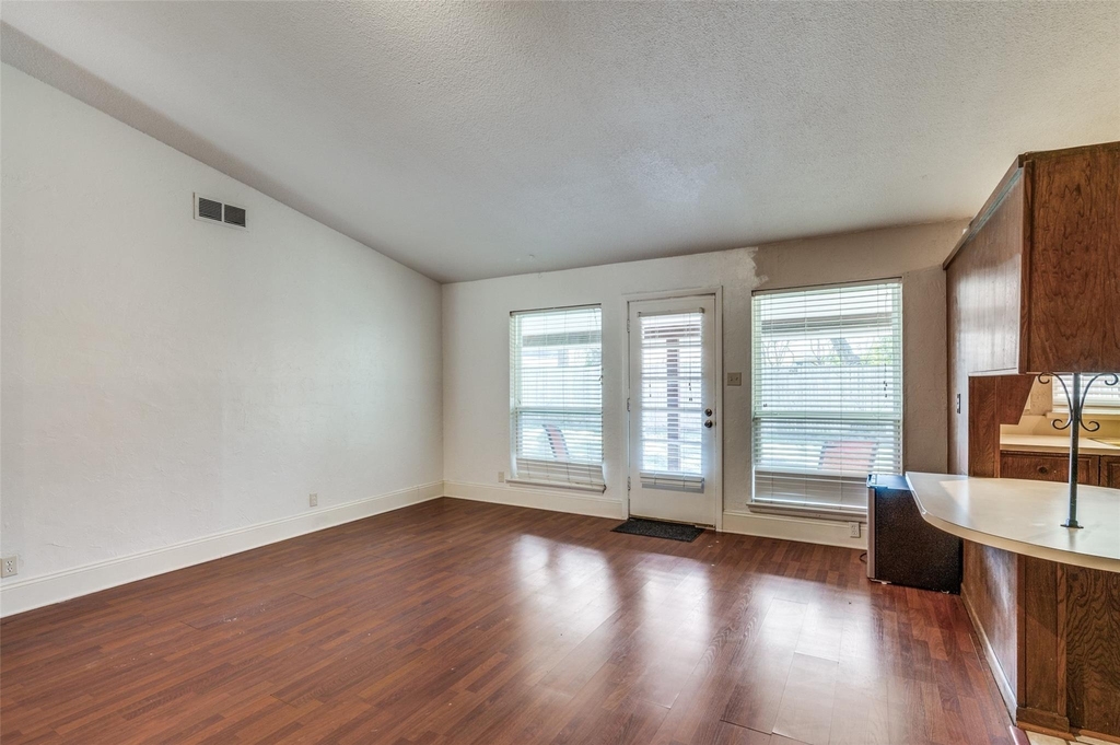 3406 Halifax Drive - Photo 8