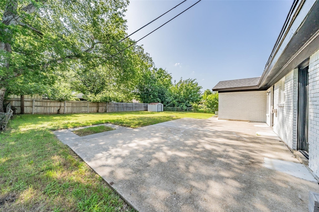 4920 Colorado Boulevard - Photo 5