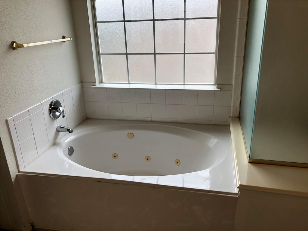 9505 Sean Drive - Photo 14
