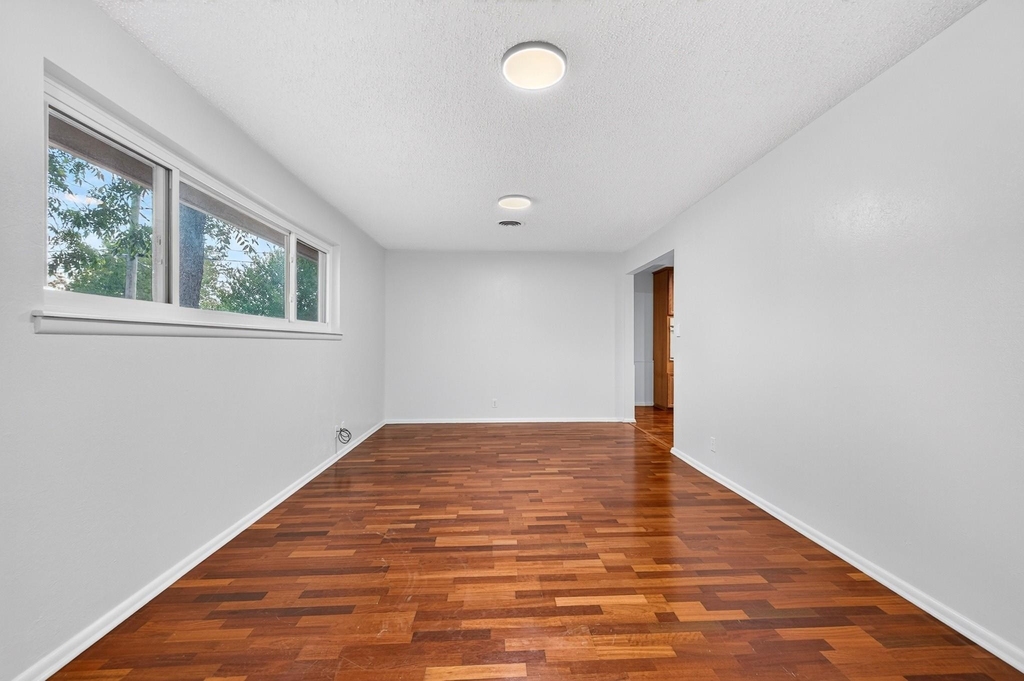 7005 Oakland Lane - Photo 12