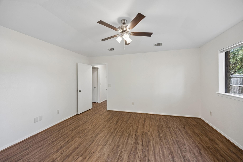 1613 19th Street - Photo 20