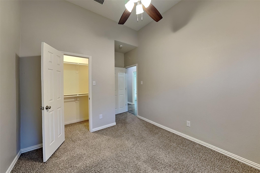 1705 Bershire Court - Photo 17