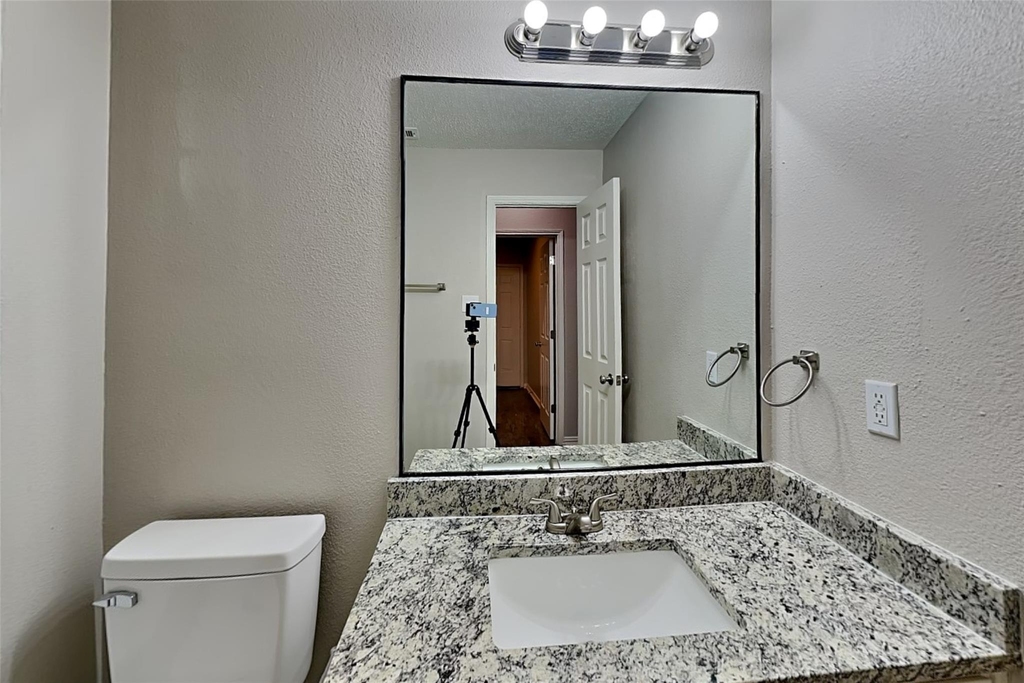 1705 Bershire Court - Photo 18