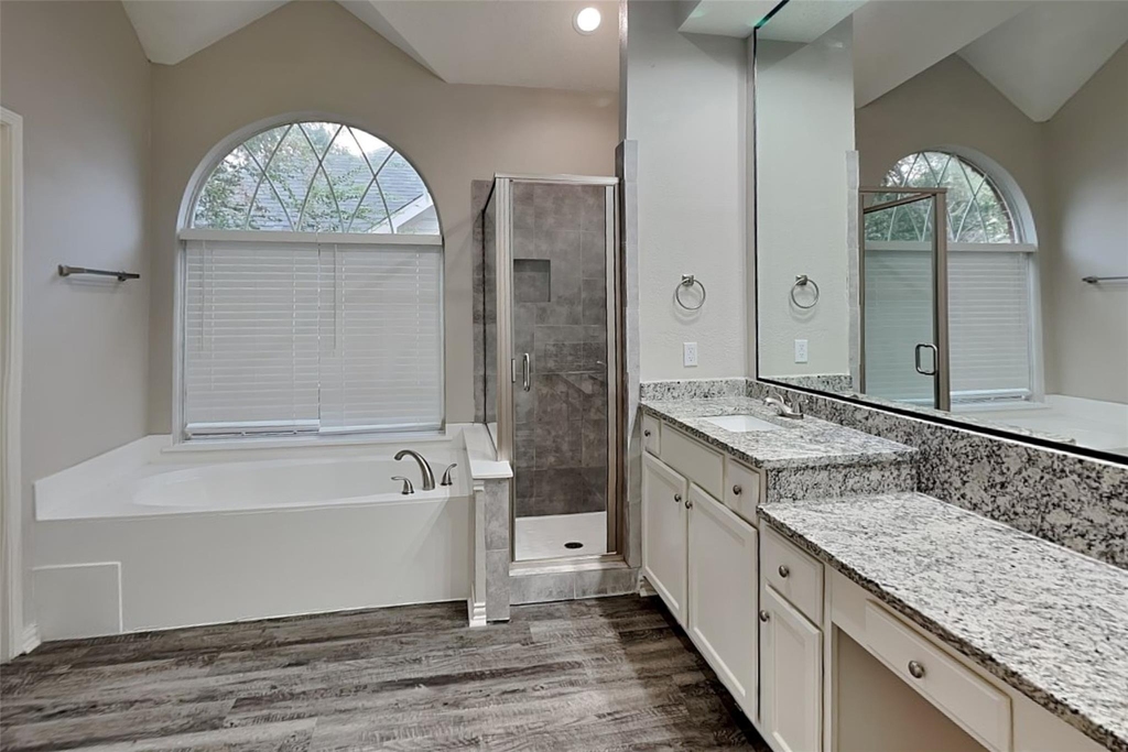1705 Bershire Court - Photo 13