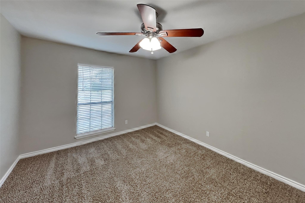 1528 Jabbet Drive - Photo 12
