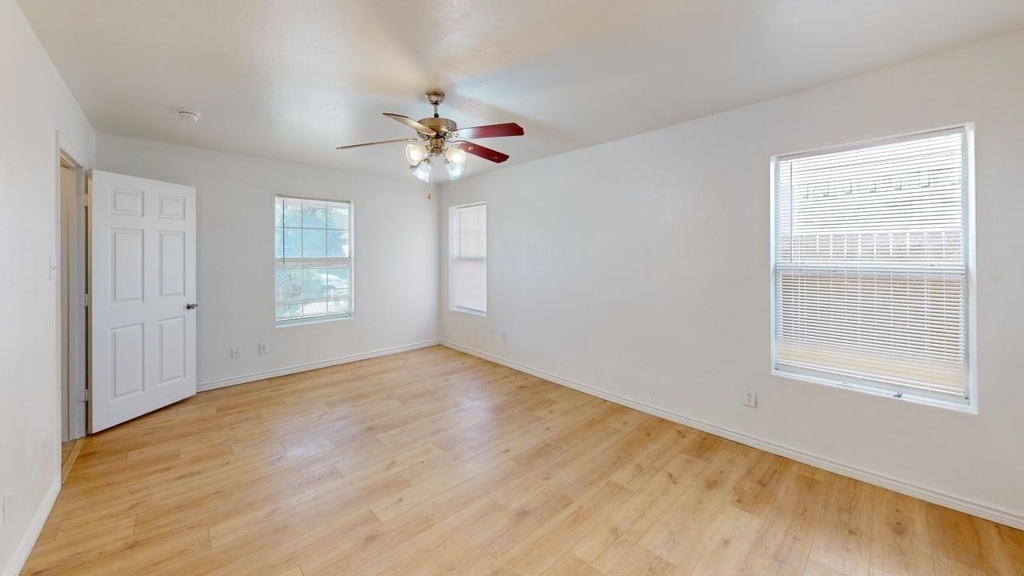 8133 Elvis Court - Photo 6