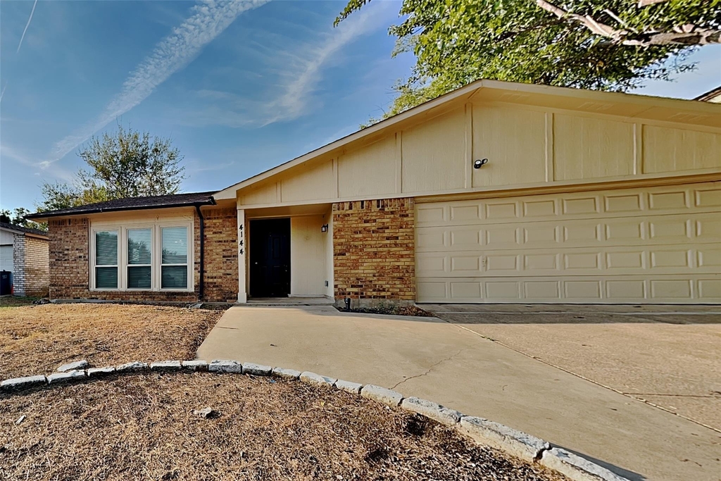 4144 Staghorn Circle S - Photo 0