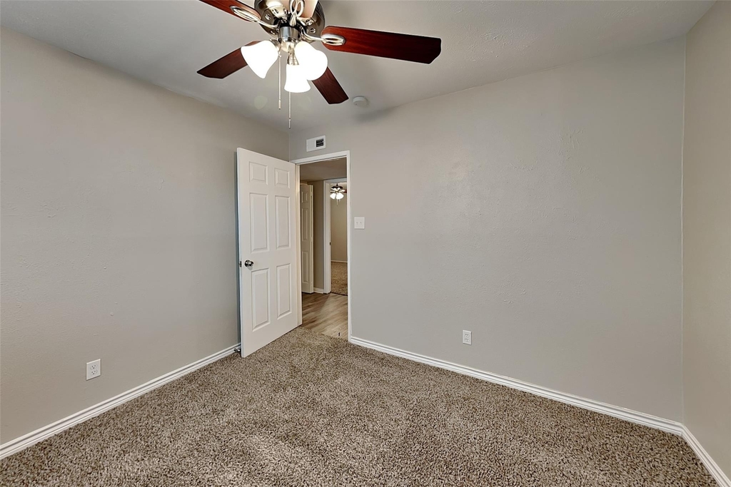 4144 Staghorn Circle S - Photo 13