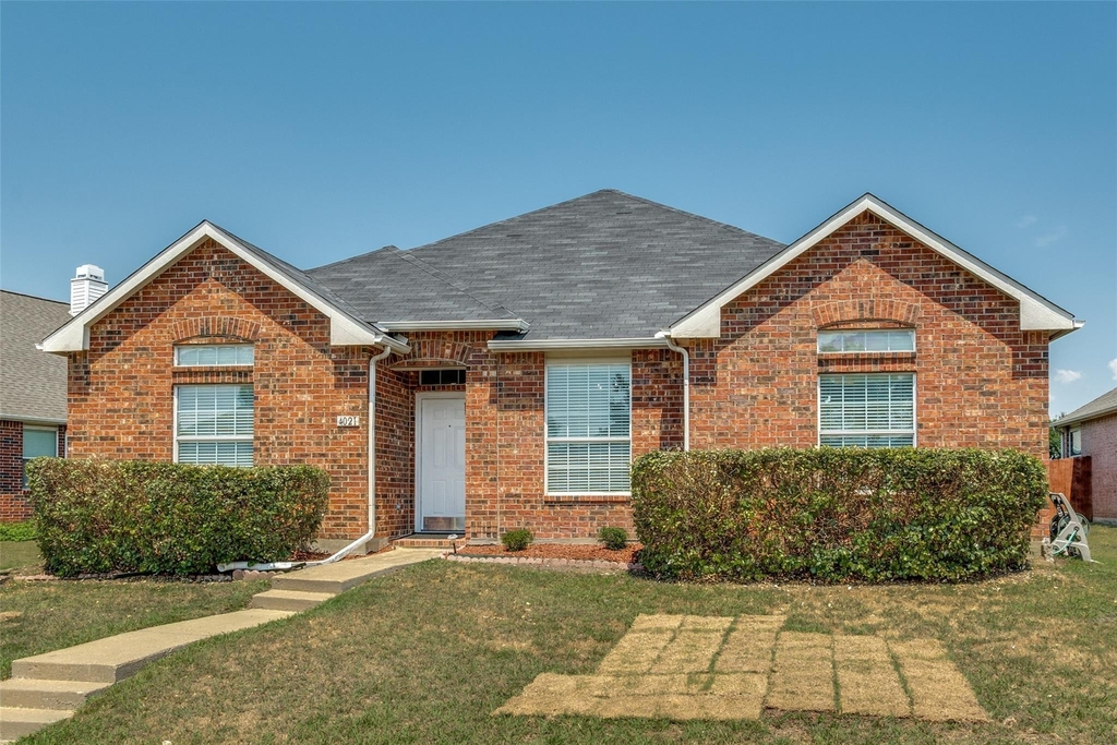 4021 Carrington Drive - Photo 2