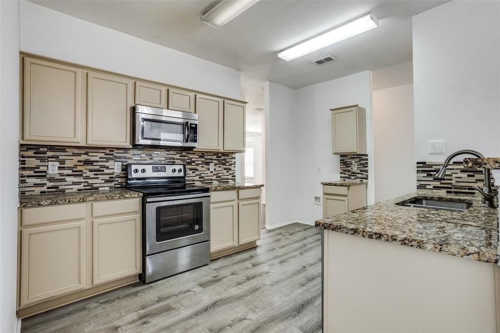 4021 Carrington Drive - Photo 13