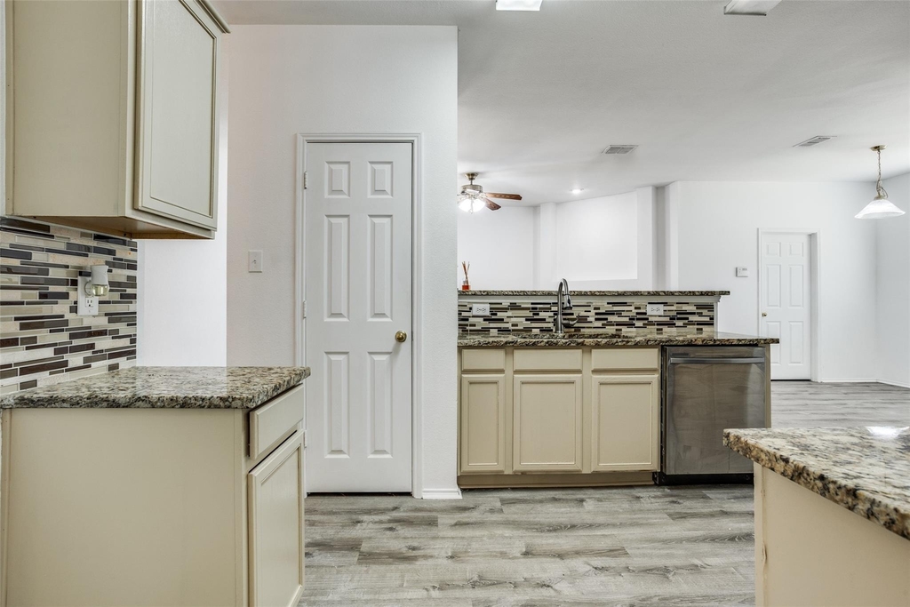 4021 Carrington Drive - Photo 14