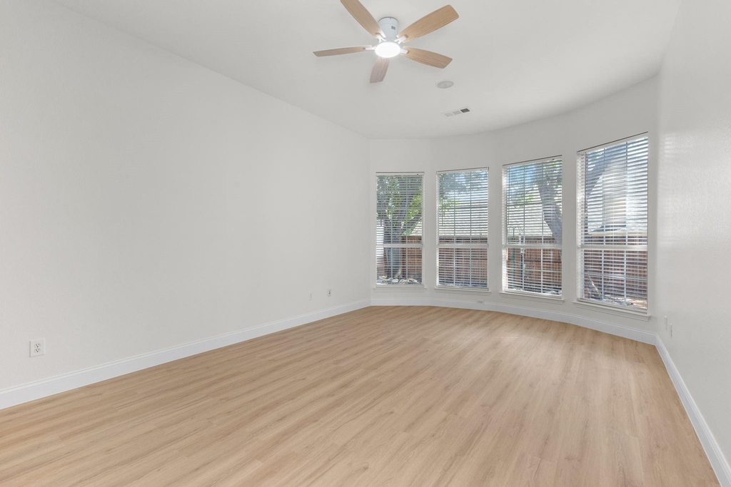 8200 Watson Road - Photo 20