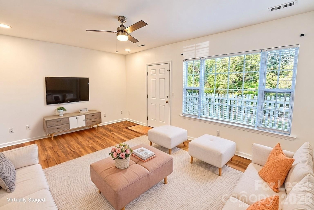3636 Melrose Cottage Drive - Photo 8