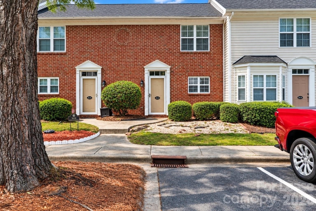 3636 Melrose Cottage Drive - Photo 1