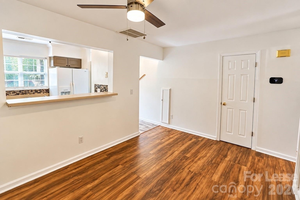 3636 Melrose Cottage Drive - Photo 4