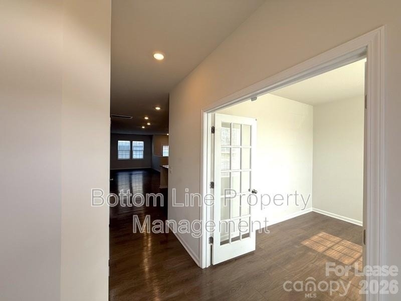 15708 Country House Street - Photo 2
