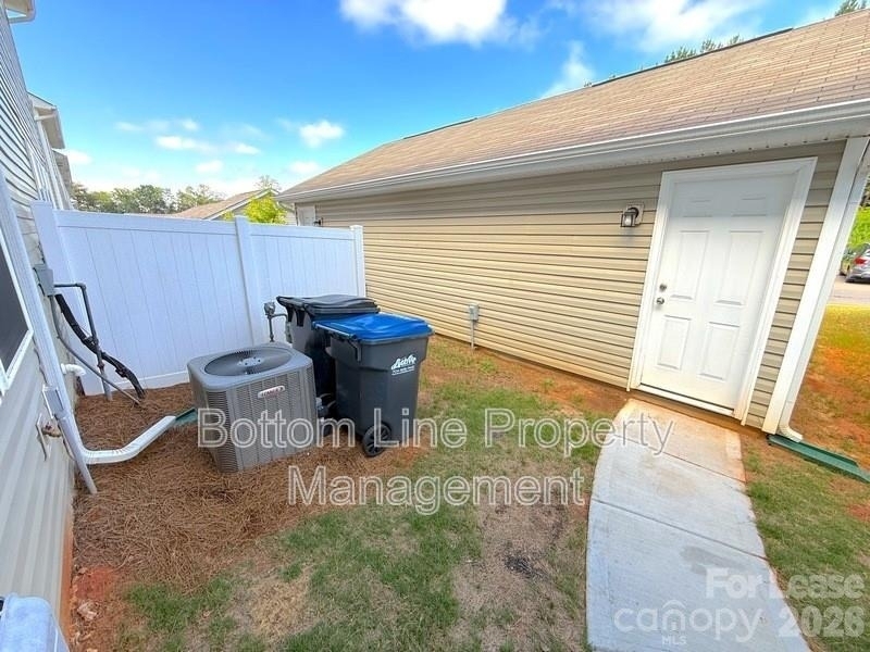 15708 Country House Street - Photo 18